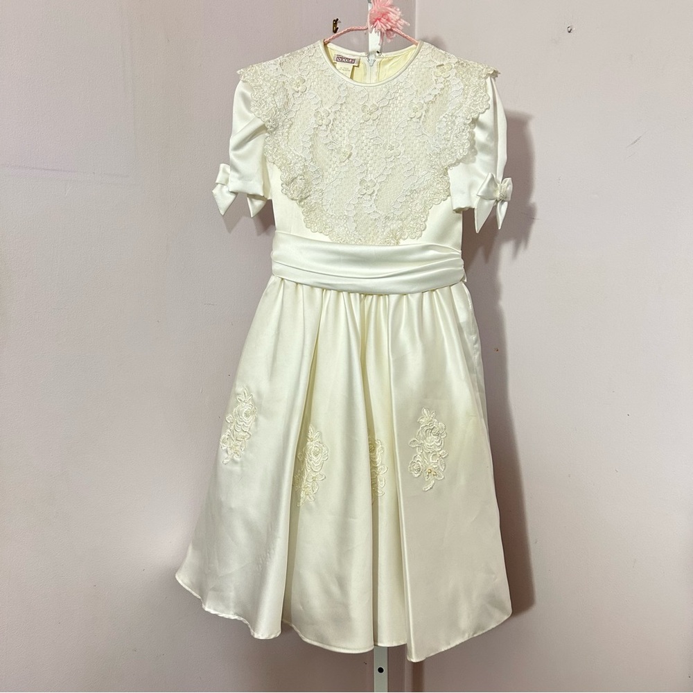 Dorissa Nicole Elegant White Formal First Communion or Flower Girl Dress Size 12